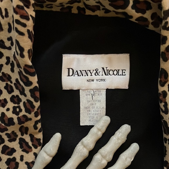 🐆 SOLD 🐆 Vintage Sassy Black Leopard Blazer Dress by Danny & Nicole ~ Size 8P - Picture 11 of 11